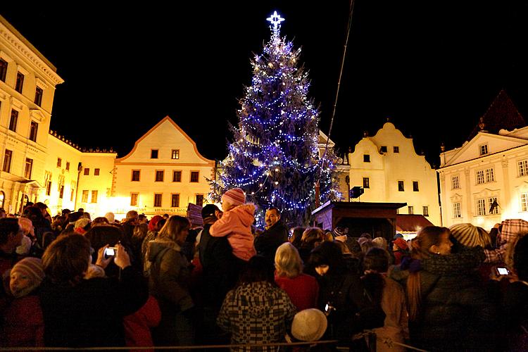 Otevření Adventu s rozsvícením vánočního stromu